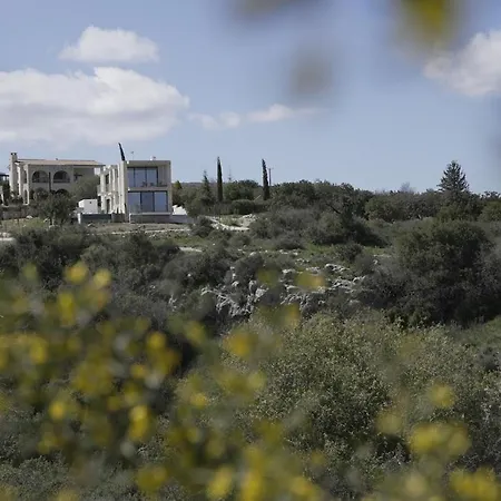Stylish Villa, Rural Setting, Infinity Pool