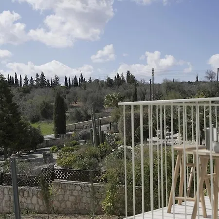 Stylish Villa, Rural Setting, Infinity Pool