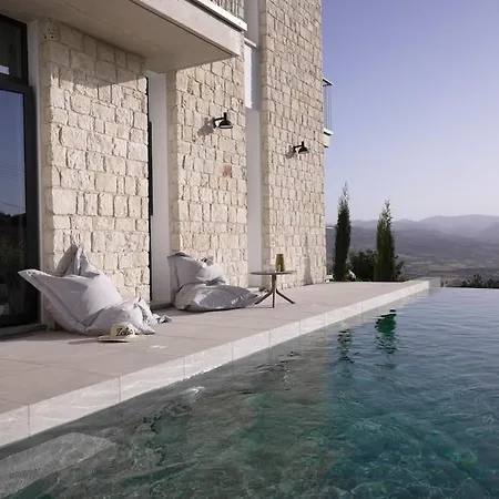 فيلة Stylish Villa, Rural Setting, Infinity Pool *