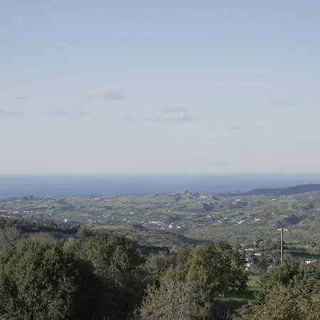 Stylish Villa, Rural Setting, Infinity Pool Villa Pano Akourdalia